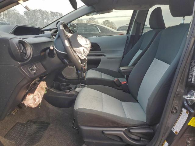 Toyota Prius Image 2