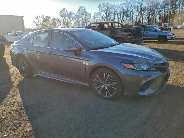 Toyota Camry L Image 6