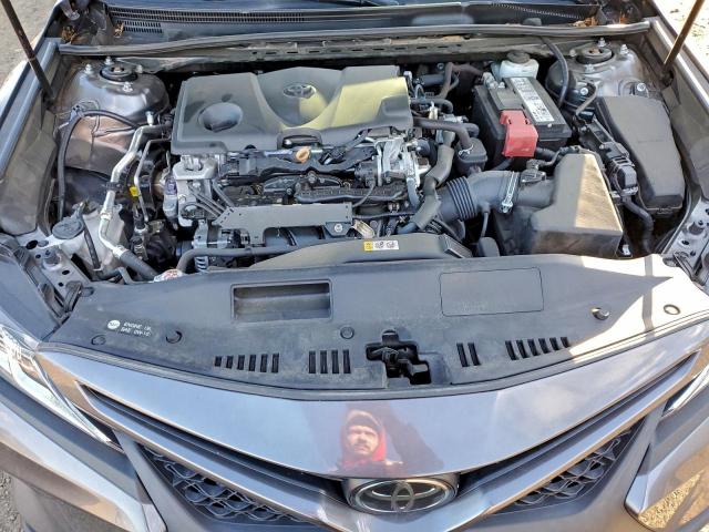 Toyota Camry L Image 11