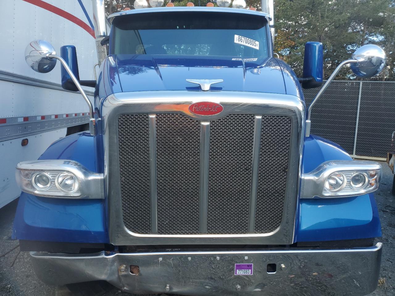 Peterbilt 567 Image 3