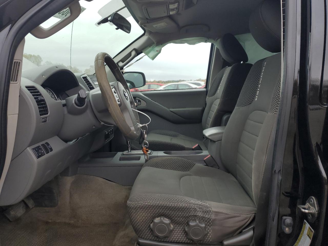 Nissan Frontier S Image 7