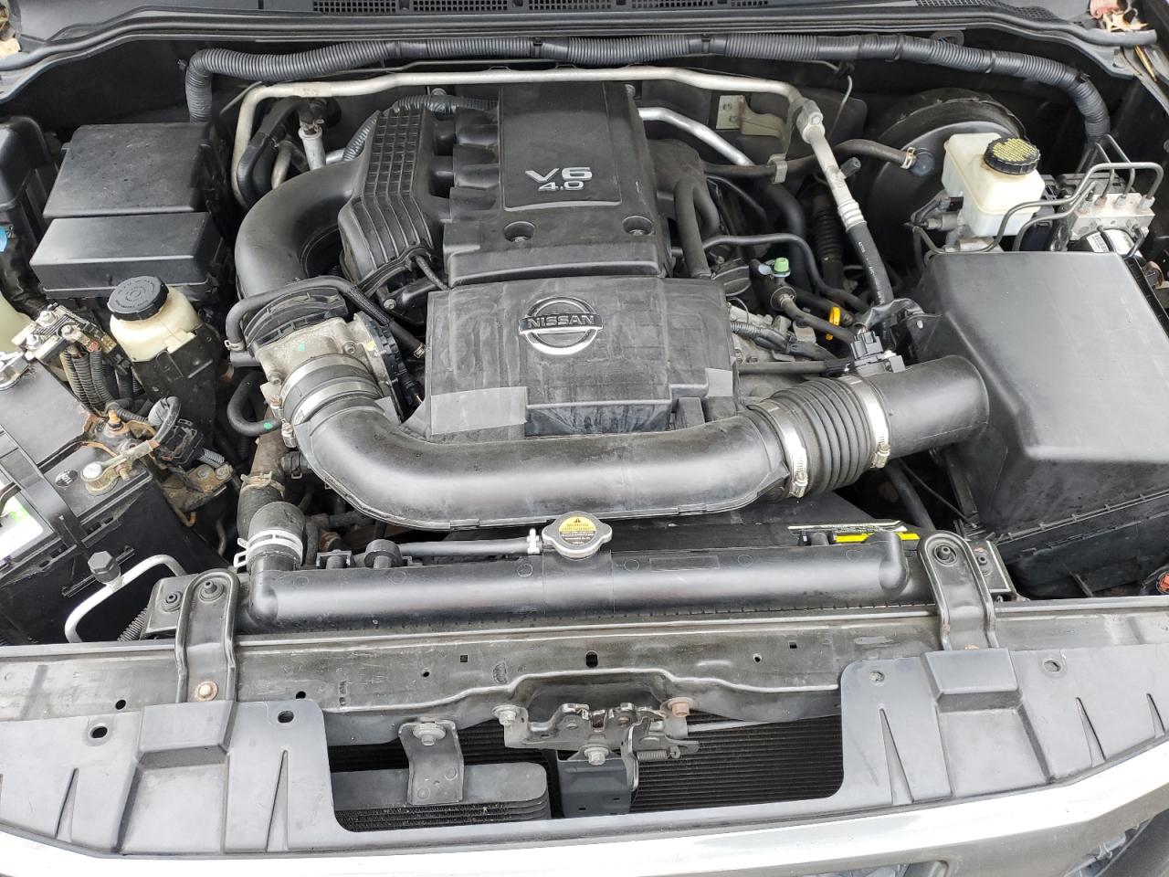 Nissan Frontier S Image 9