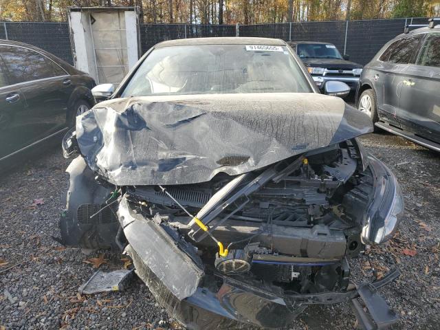 Volkswagen Golf Image 2