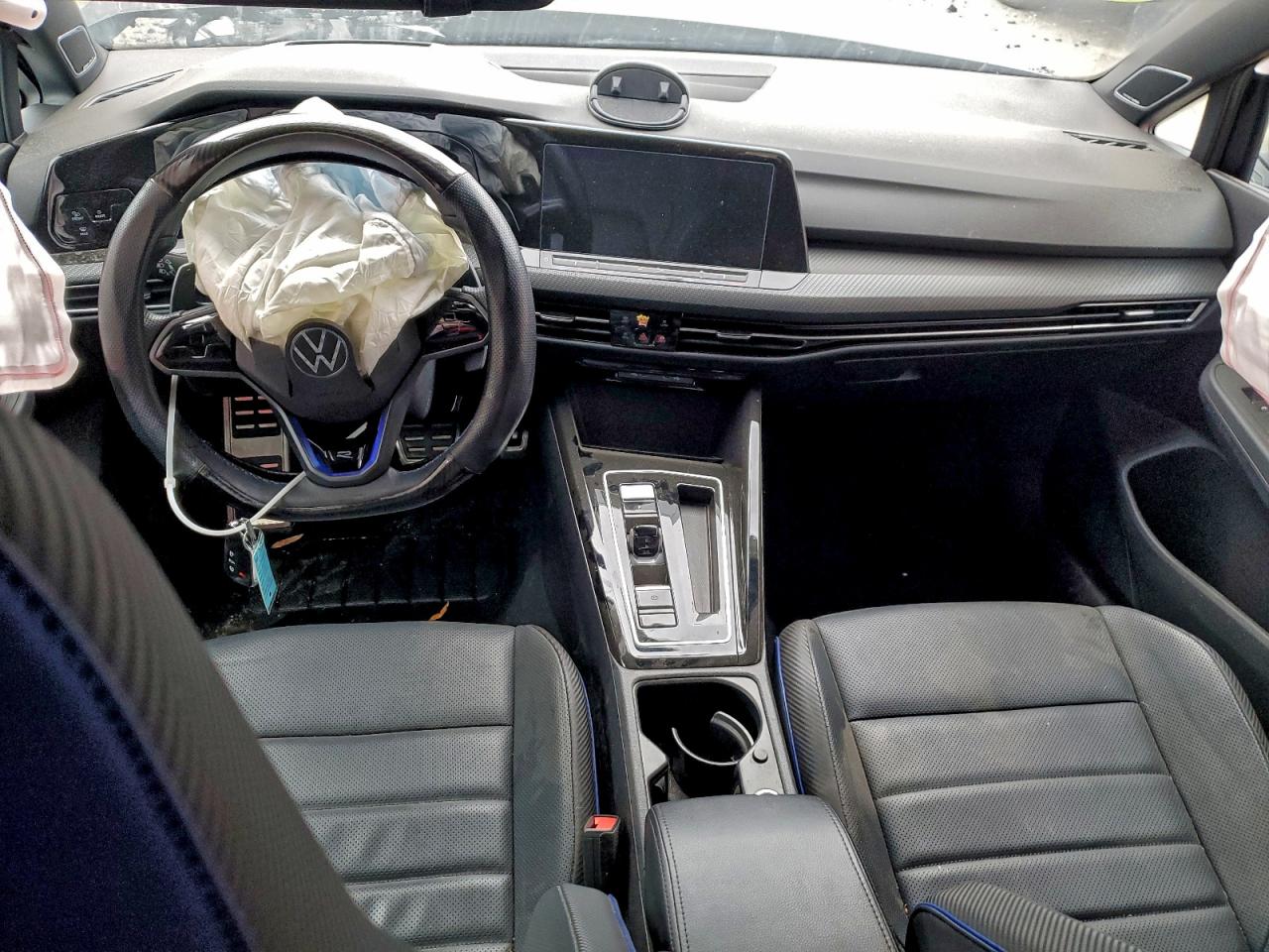 Volkswagen Golf Image 10