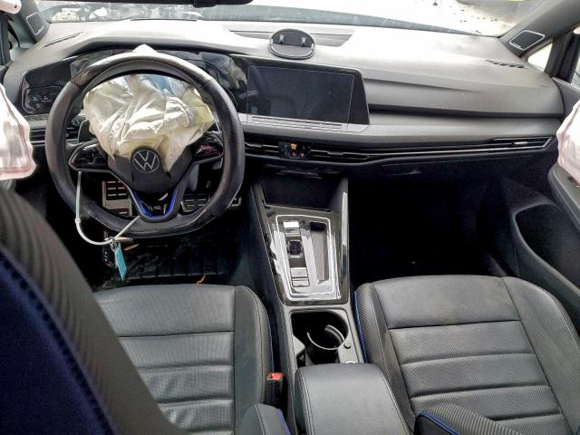 Volkswagen Golf Image 10