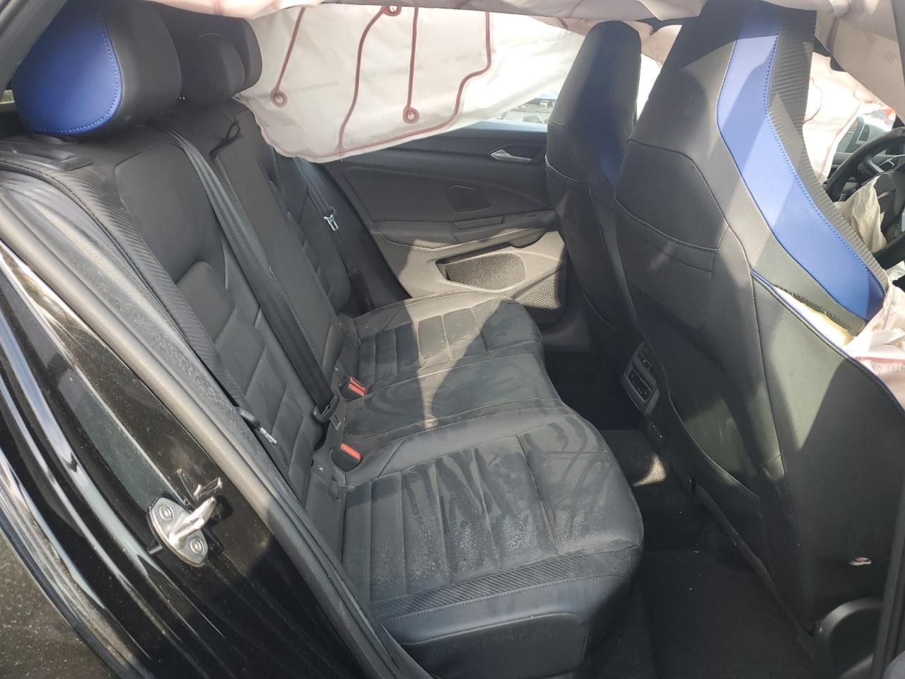 Volkswagen Golf Image 8