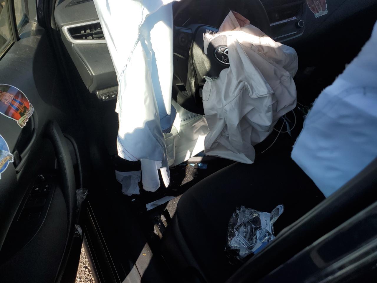 Toyota Corolla Le Image 10