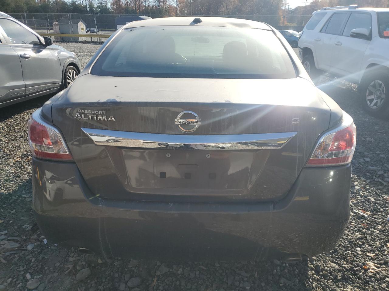 Nissan Altima 2.5 Image 8