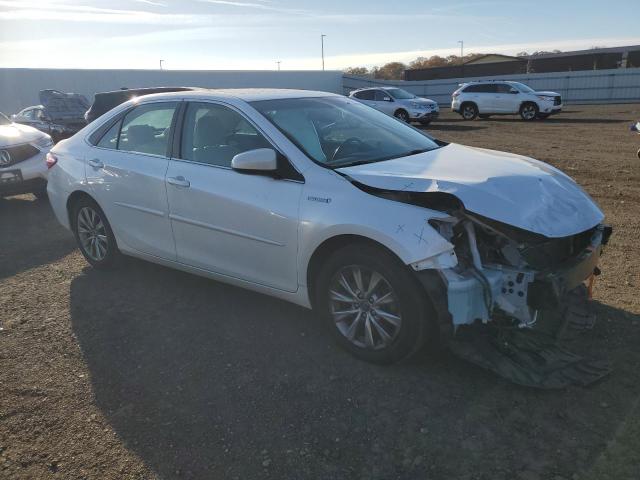 Toyota Camry Hybrid Image 2