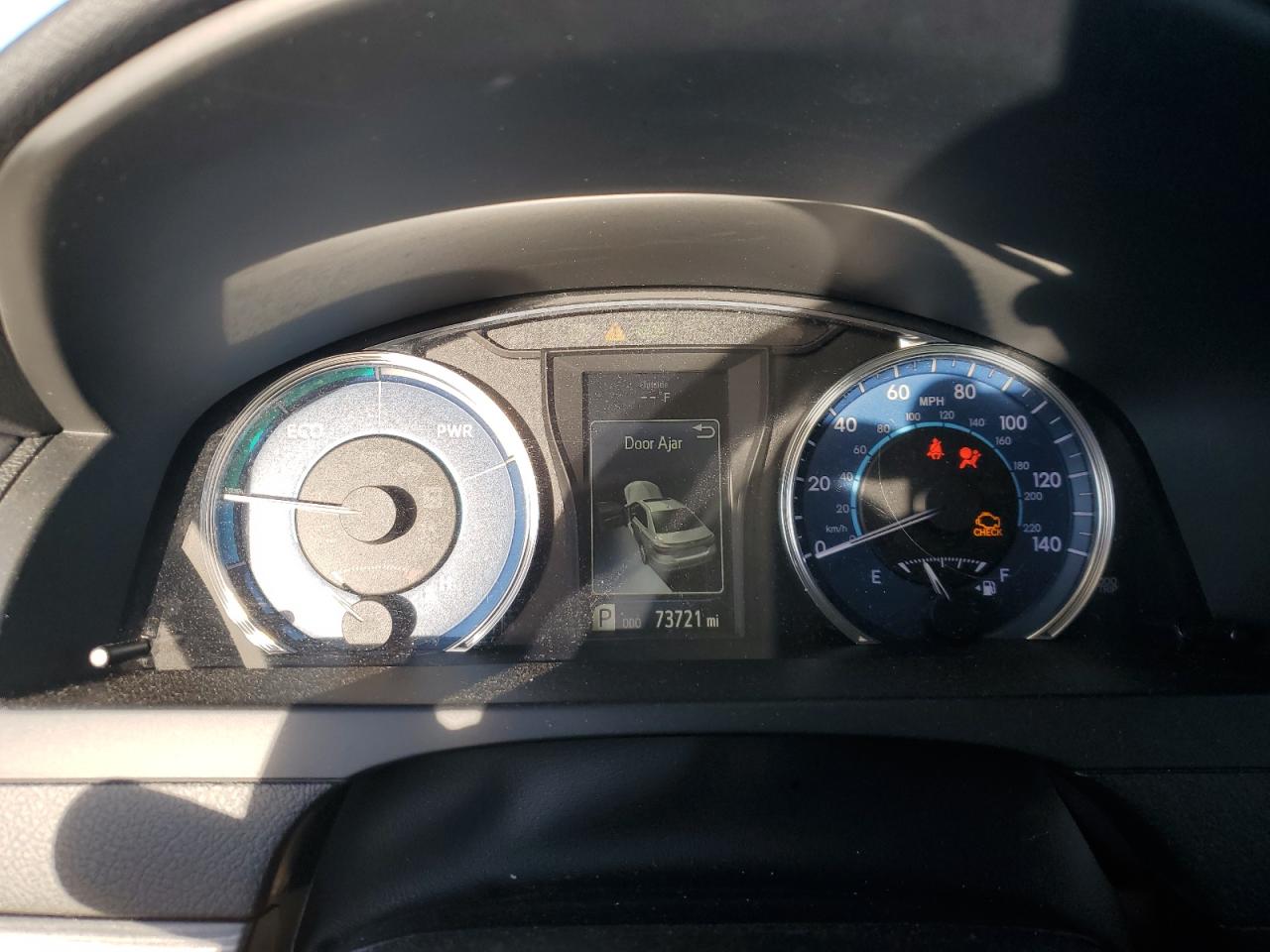 Toyota Camry Hybrid Image 4