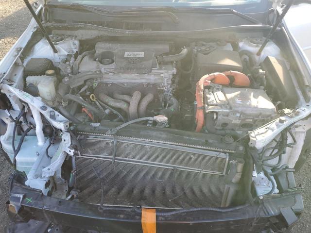 Toyota Camry Hybrid Image 8