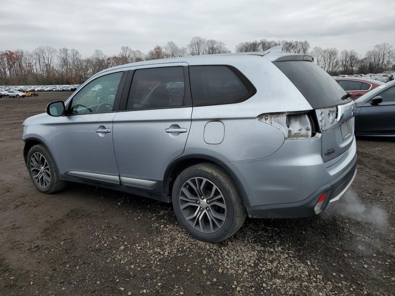 Mitsubishi Outlander Se Image 2