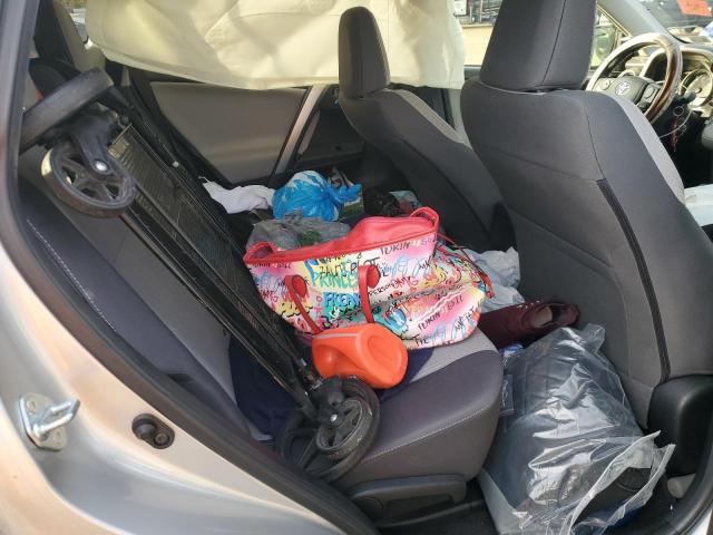 Toyota RAV4 Xle Image 4