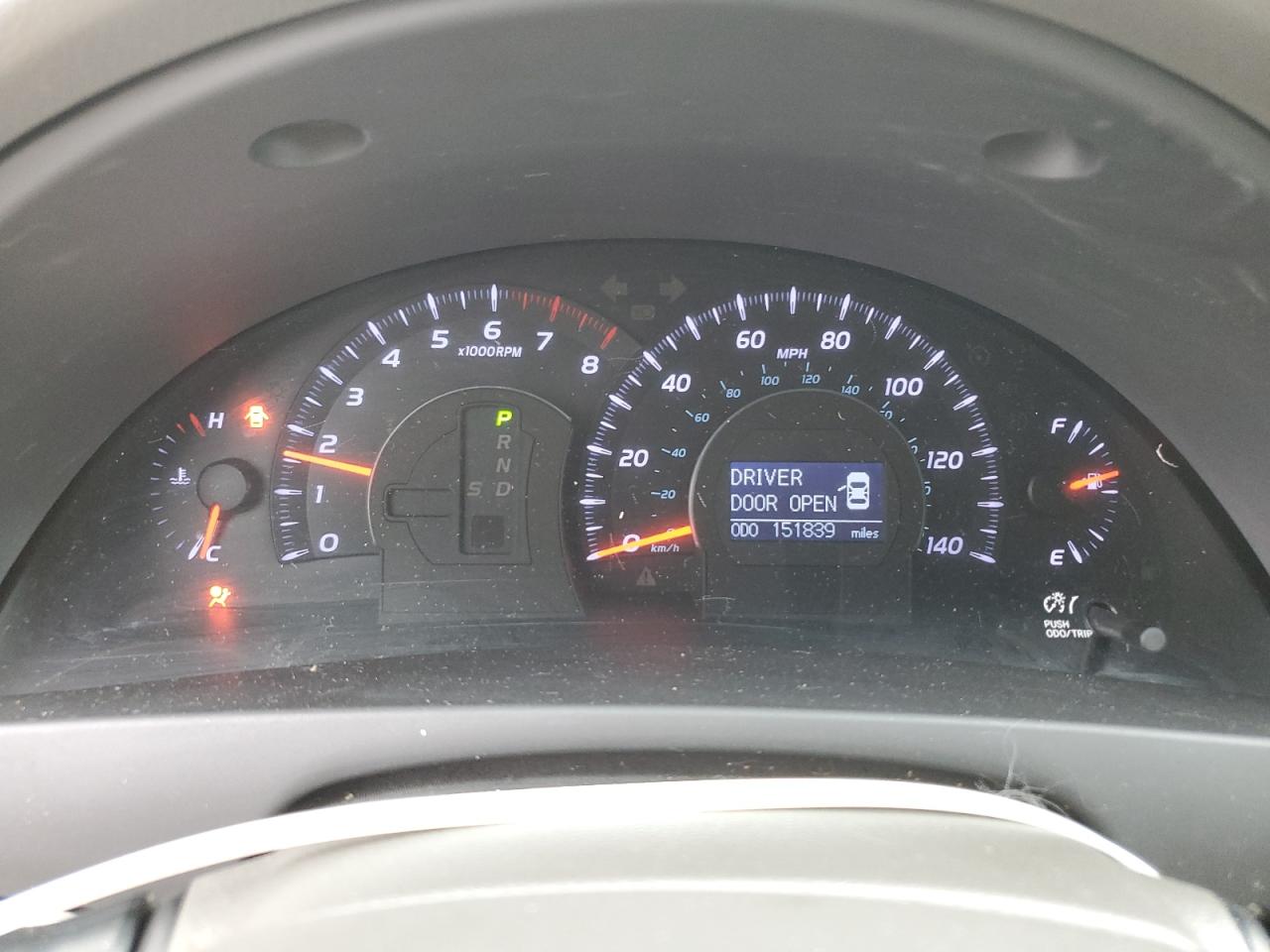 Toyota Camry Base Image 7