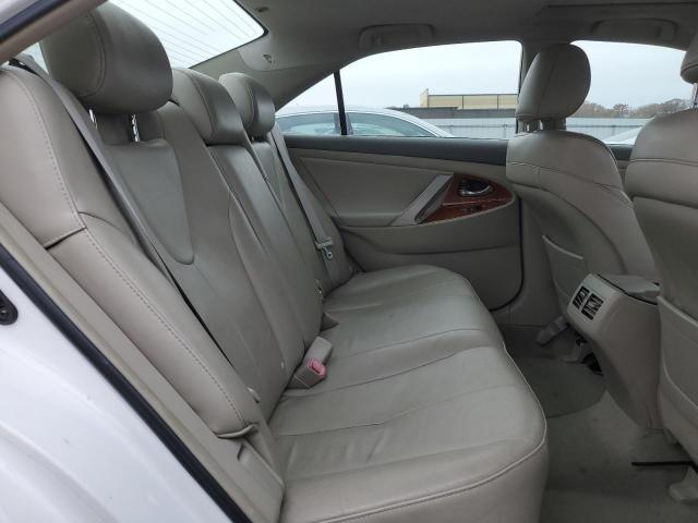 Toyota Camry Base Image 11