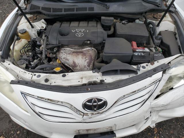 Toyota Camry Base Image 10