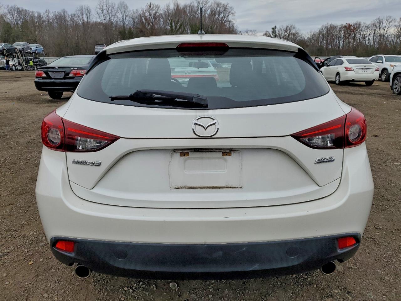 Mazda 3 Touring Image 9