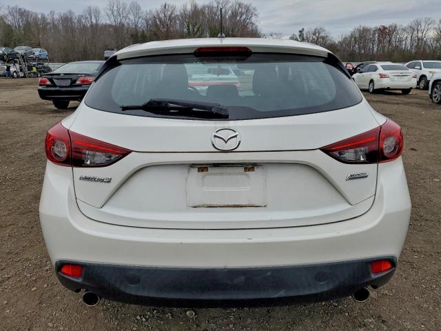 Mazda 3 Touring Image 9