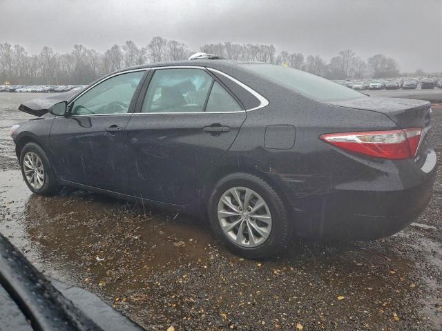 Toyota Camry Le Image 3