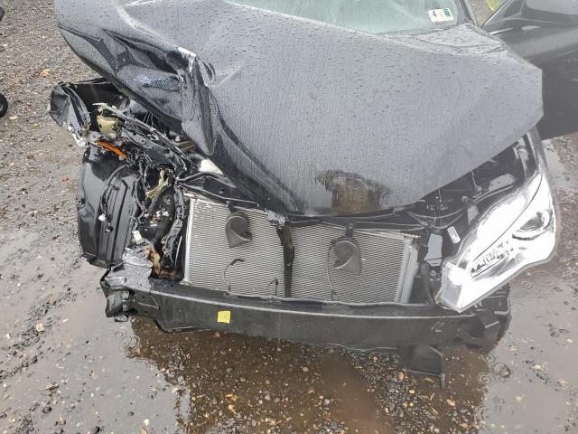 Toyota Camry Le Image 7