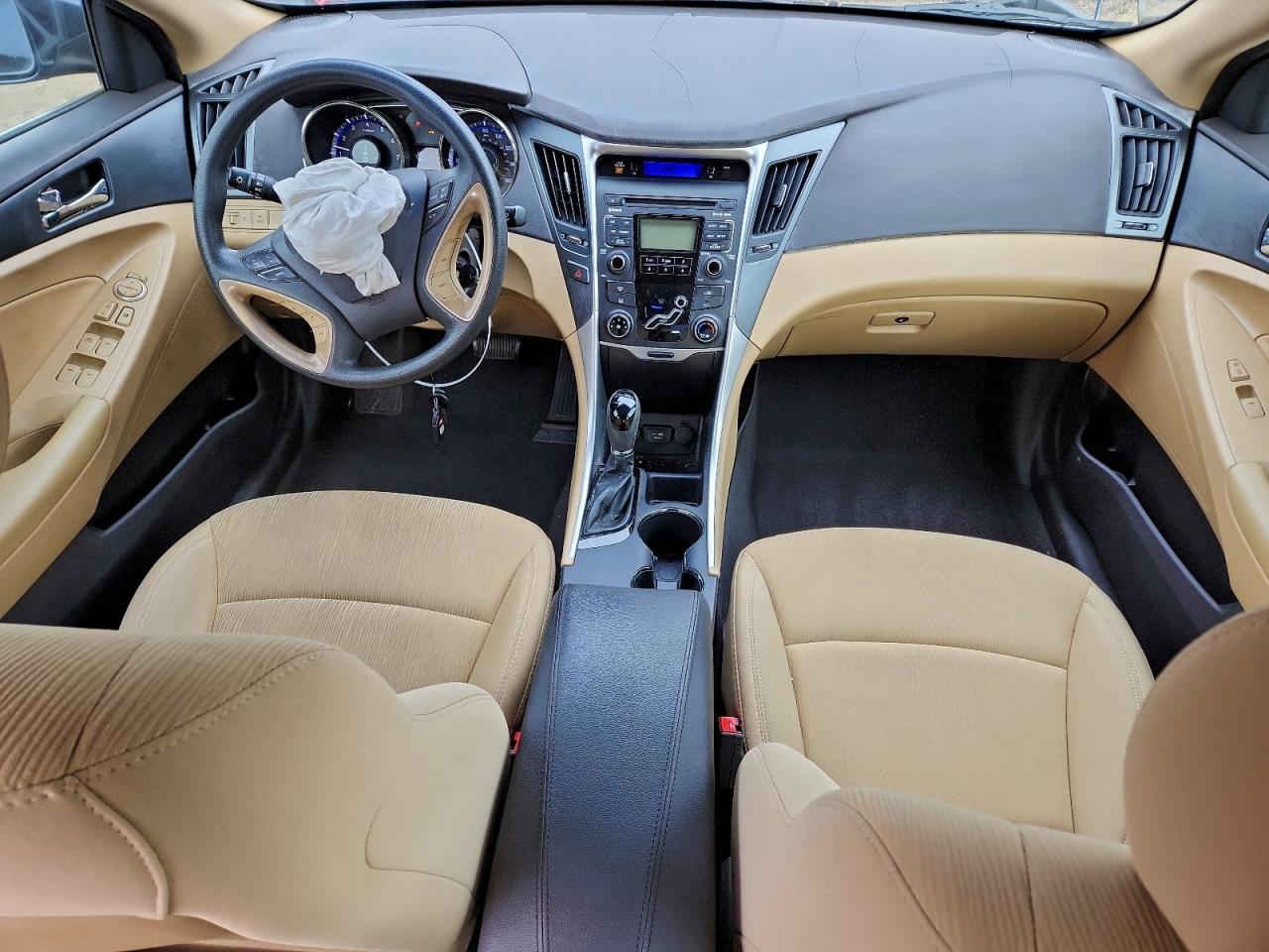 Hyundai SONATA Gls Image 12