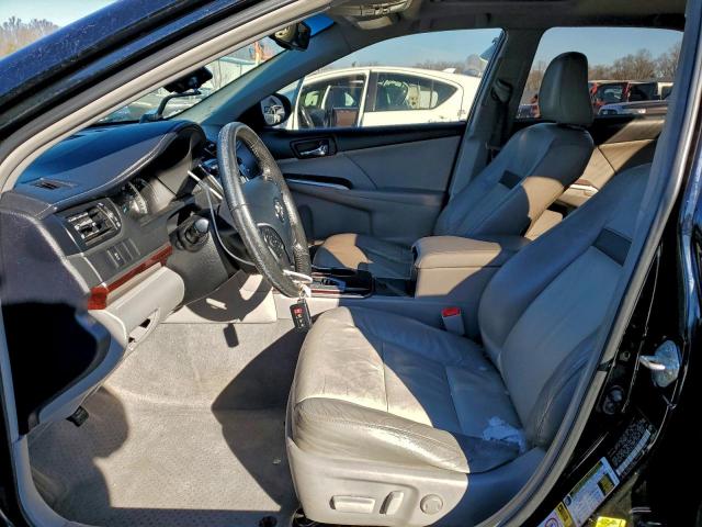 Toyota Camry Base Image 12