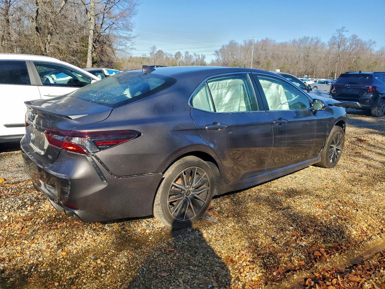 Toyota Camry Se Night Shade Image 7