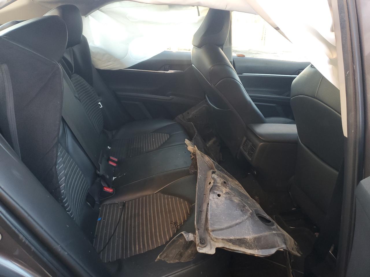 Toyota Camry Se Night Shade Image 11