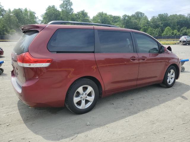 Toyota Sienna Le Image 5