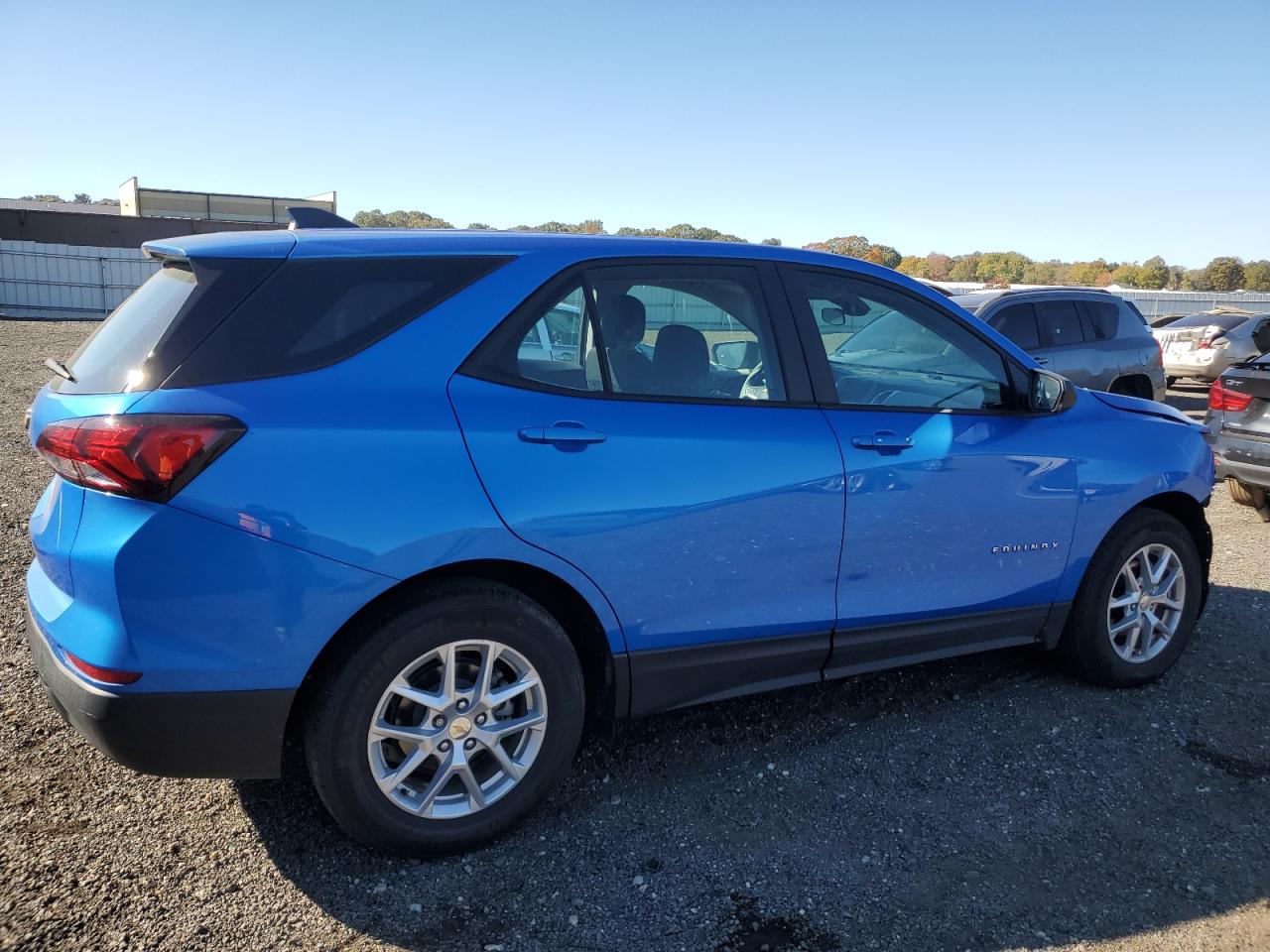 Chevrolet Equinox Ls Image 3