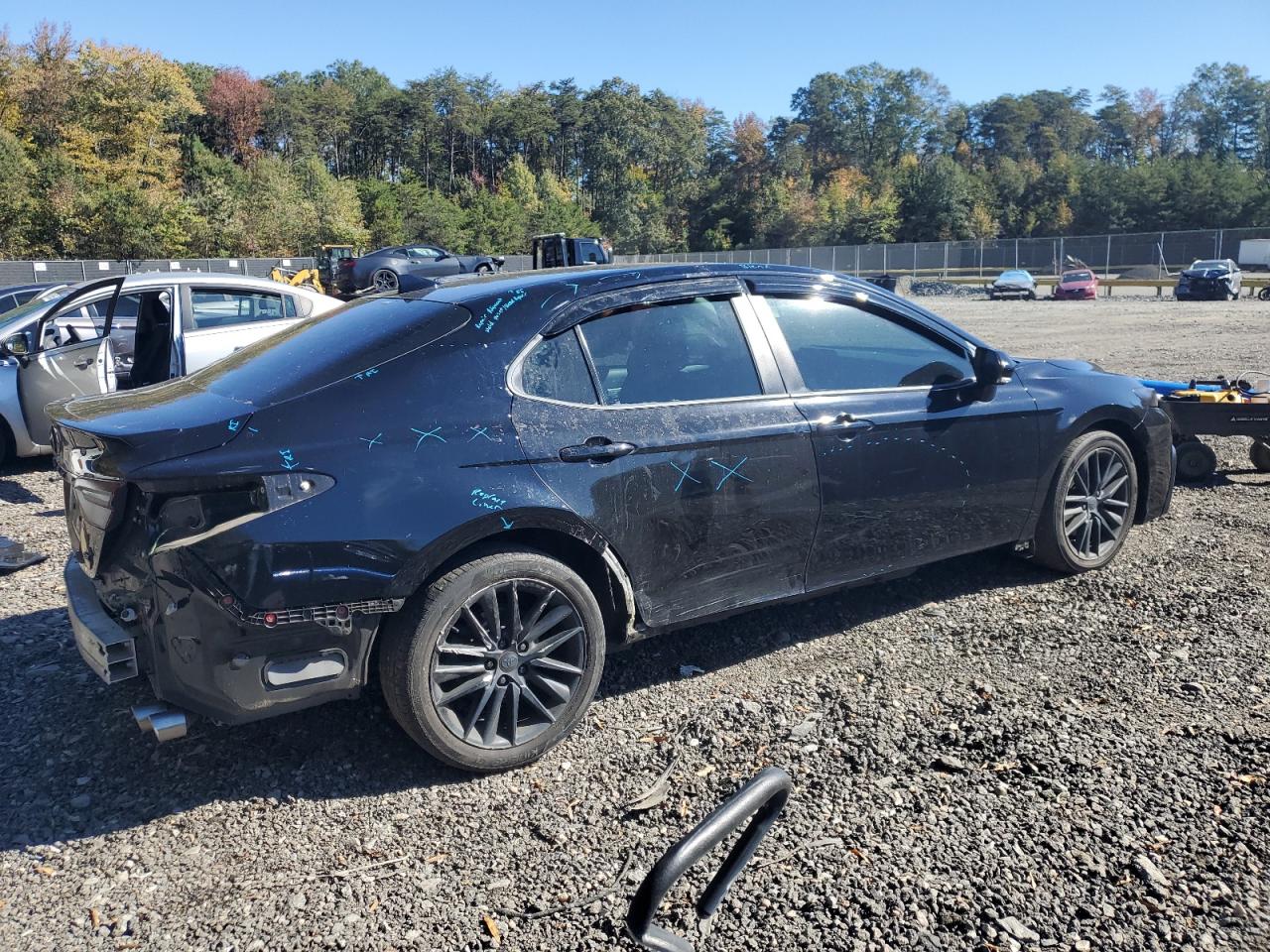 Toyota Camry Se Image 2