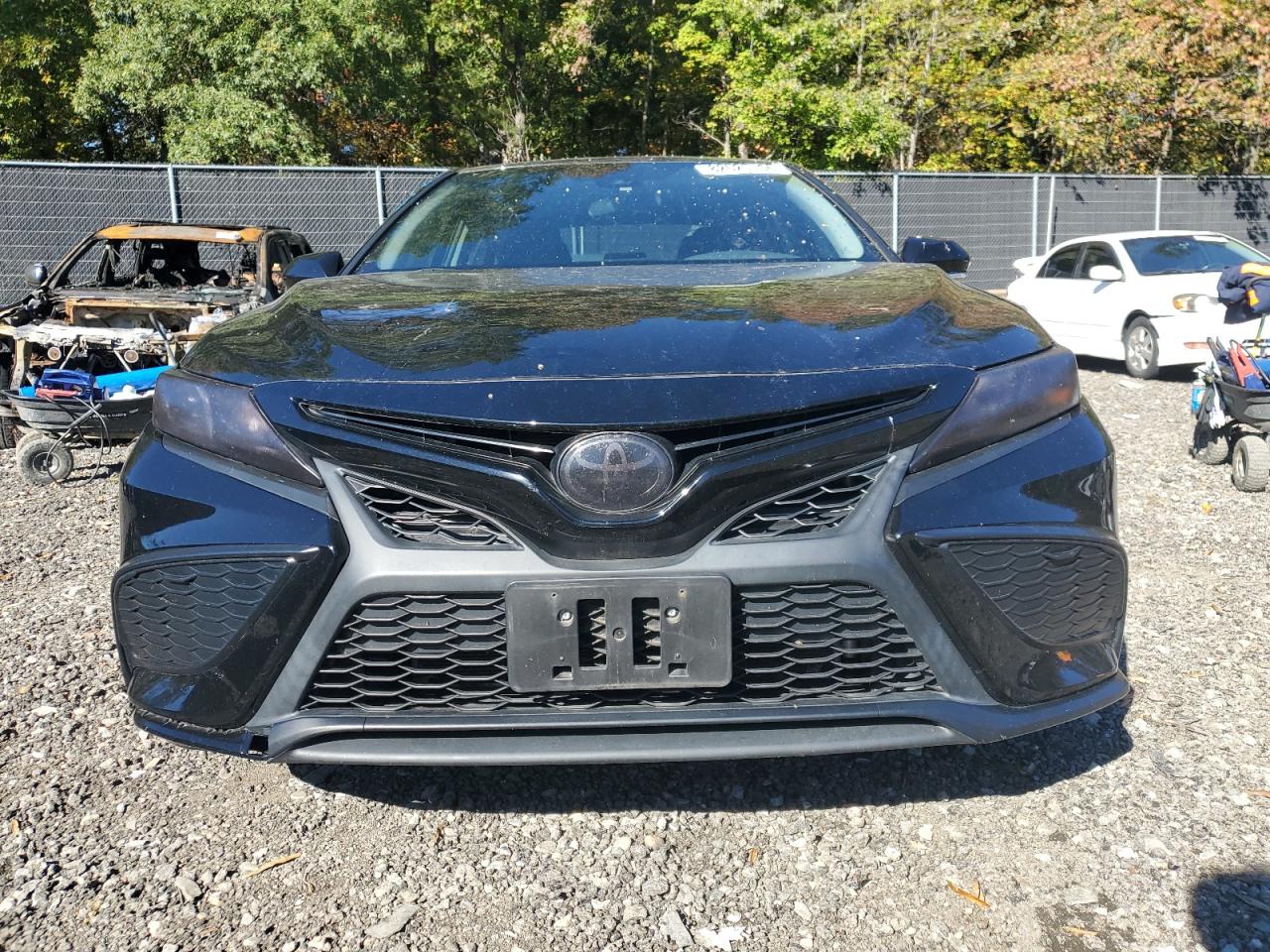 Toyota Camry Se Image 7