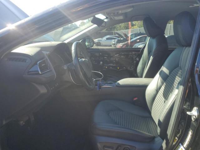 Toyota Camry Se Image 11