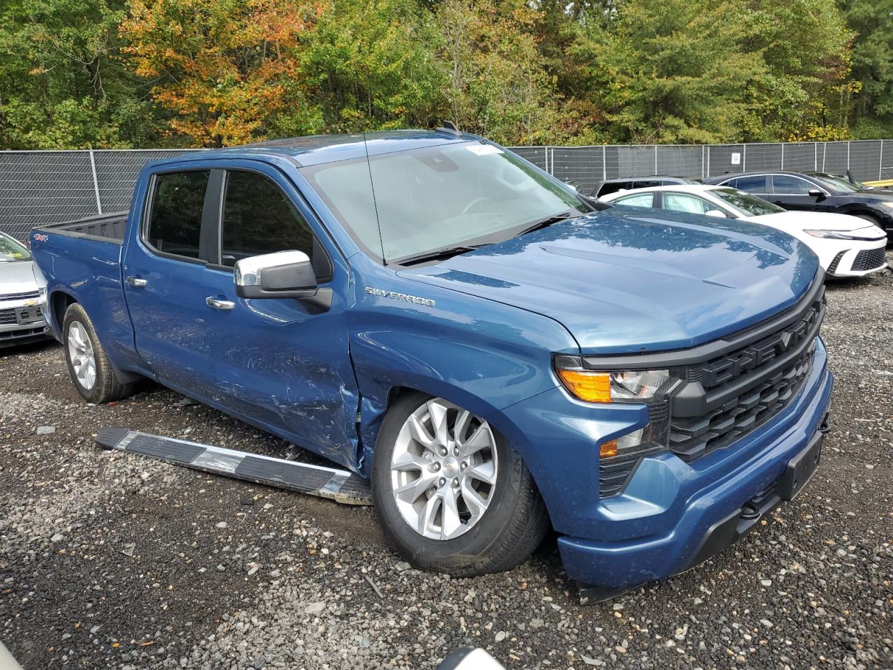 Chevrolet Silverado K1500 Custom Image 3