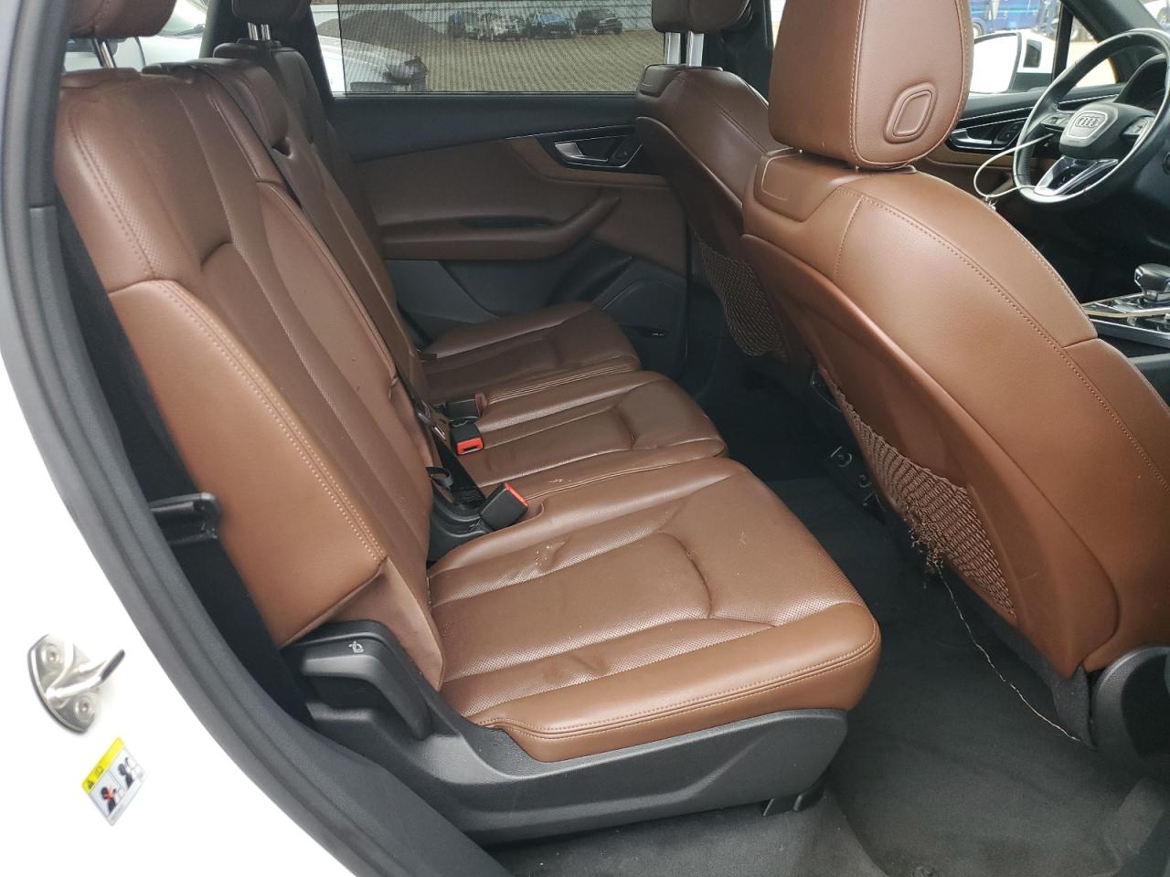 Audi Q7 Premium Plus Image 12