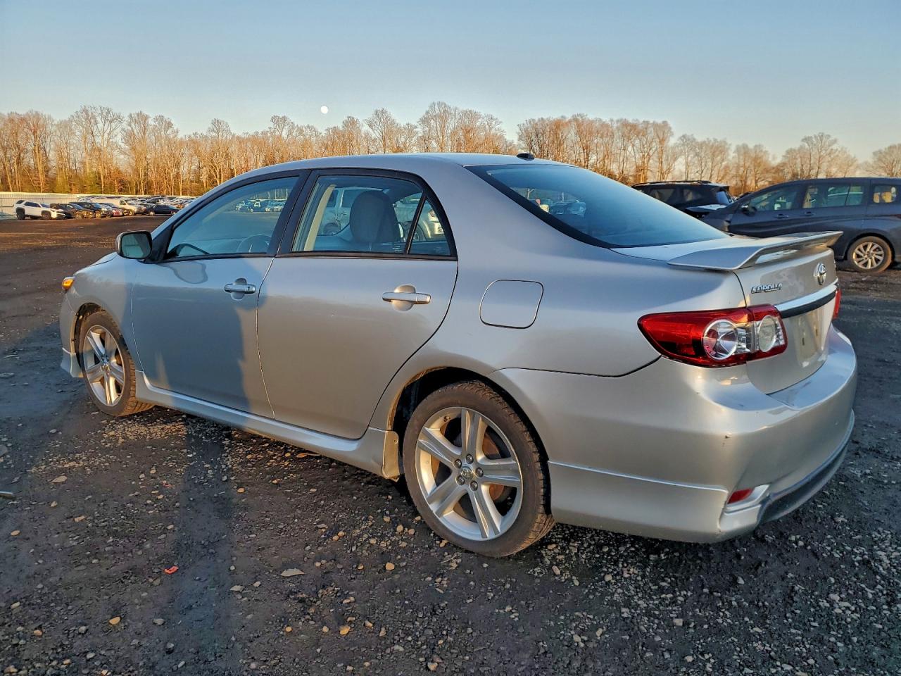 Toyota Corolla Base Image 7