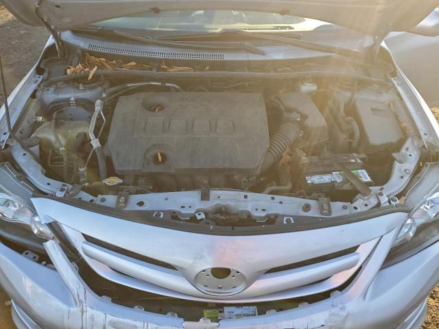 Toyota Corolla Base Image 10