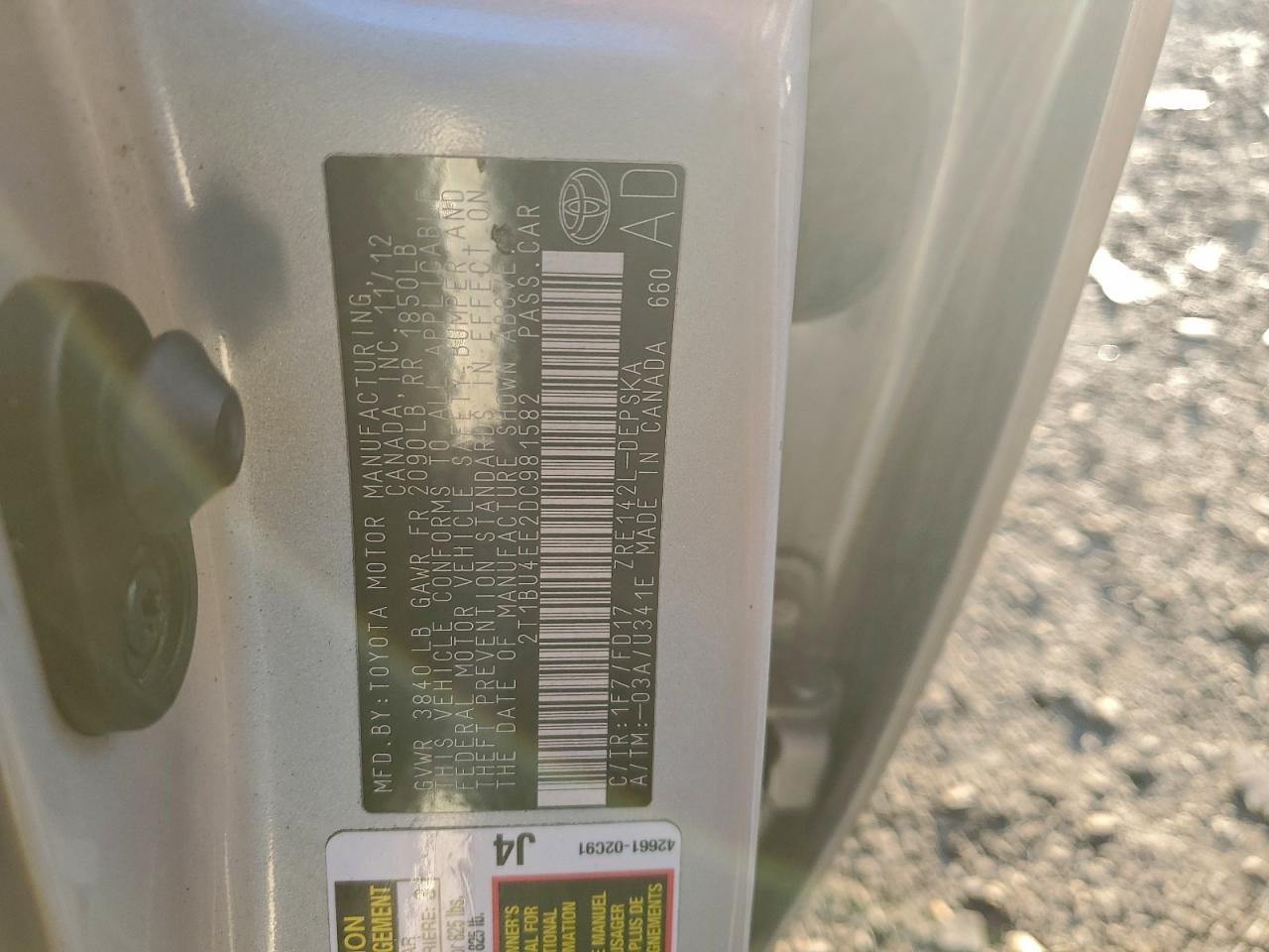 Toyota Corolla Base Image 9