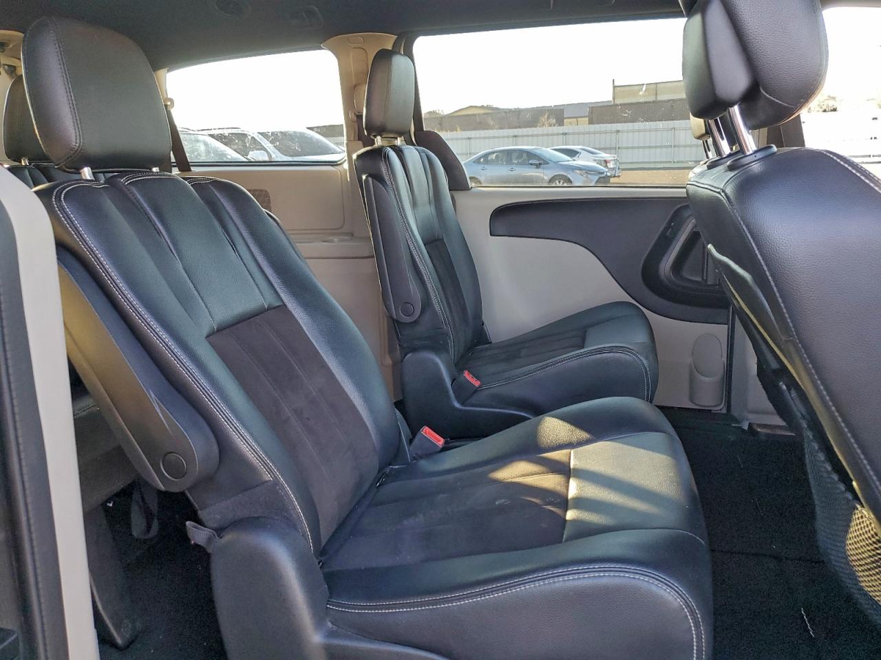 Dodge Caravan Sxt Image 6