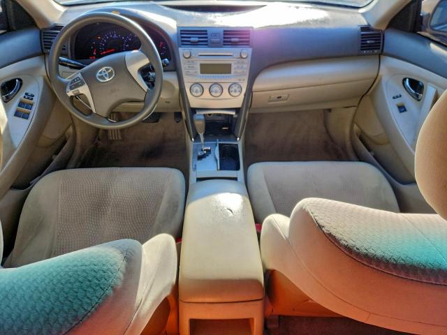 Toyota Camry Base Image 9