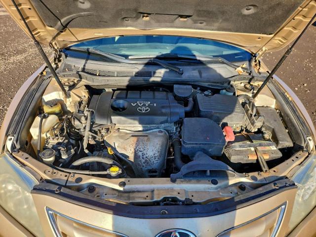 Toyota Camry Base Image 11