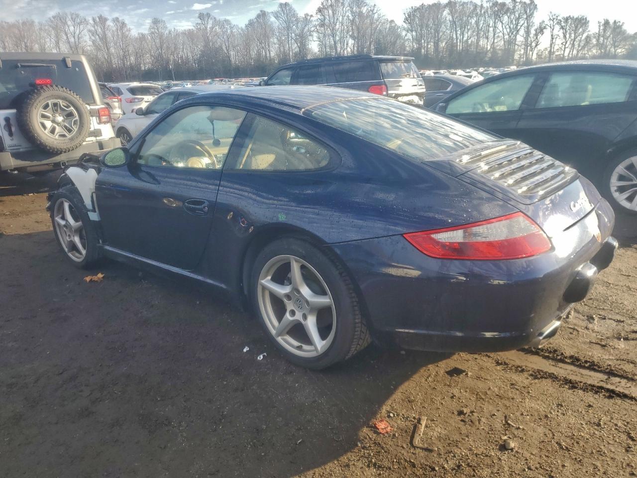 Porsche 911 Carrera Image 10