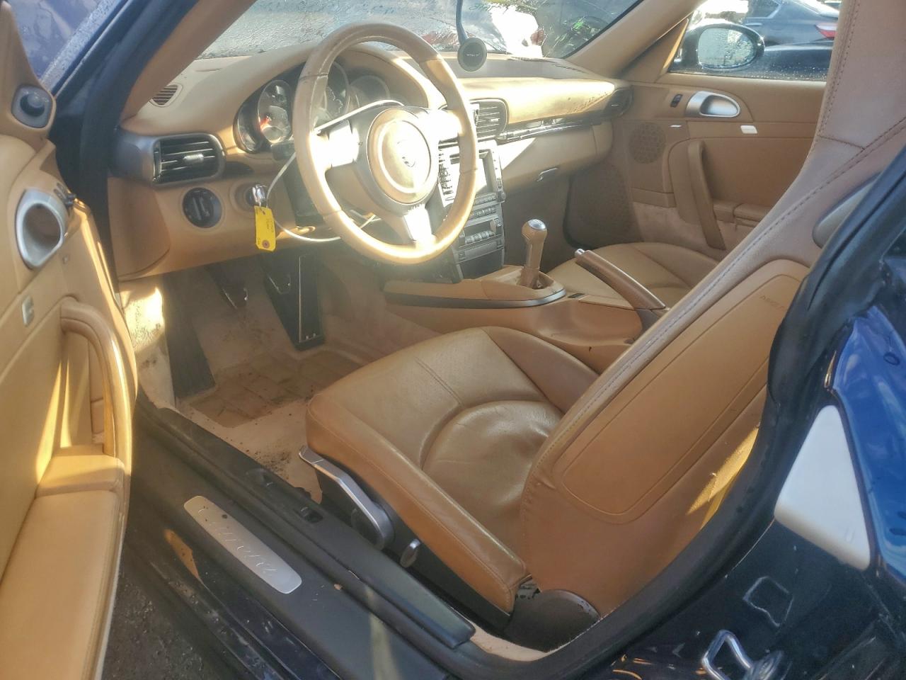 Porsche 911 Carrera Image 6