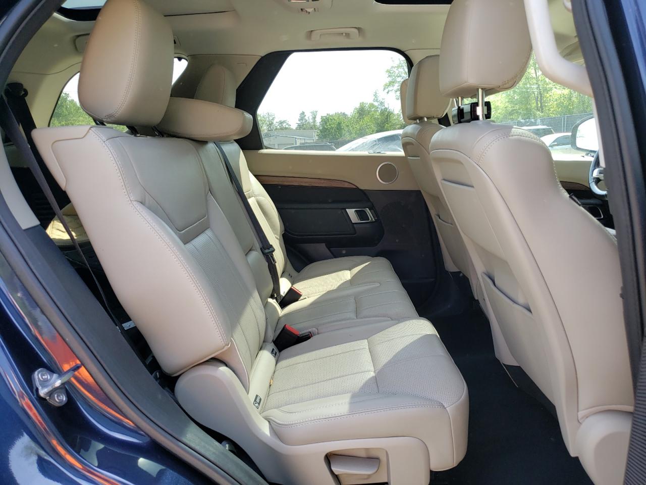 Land Rover Discovery Hse Image 11