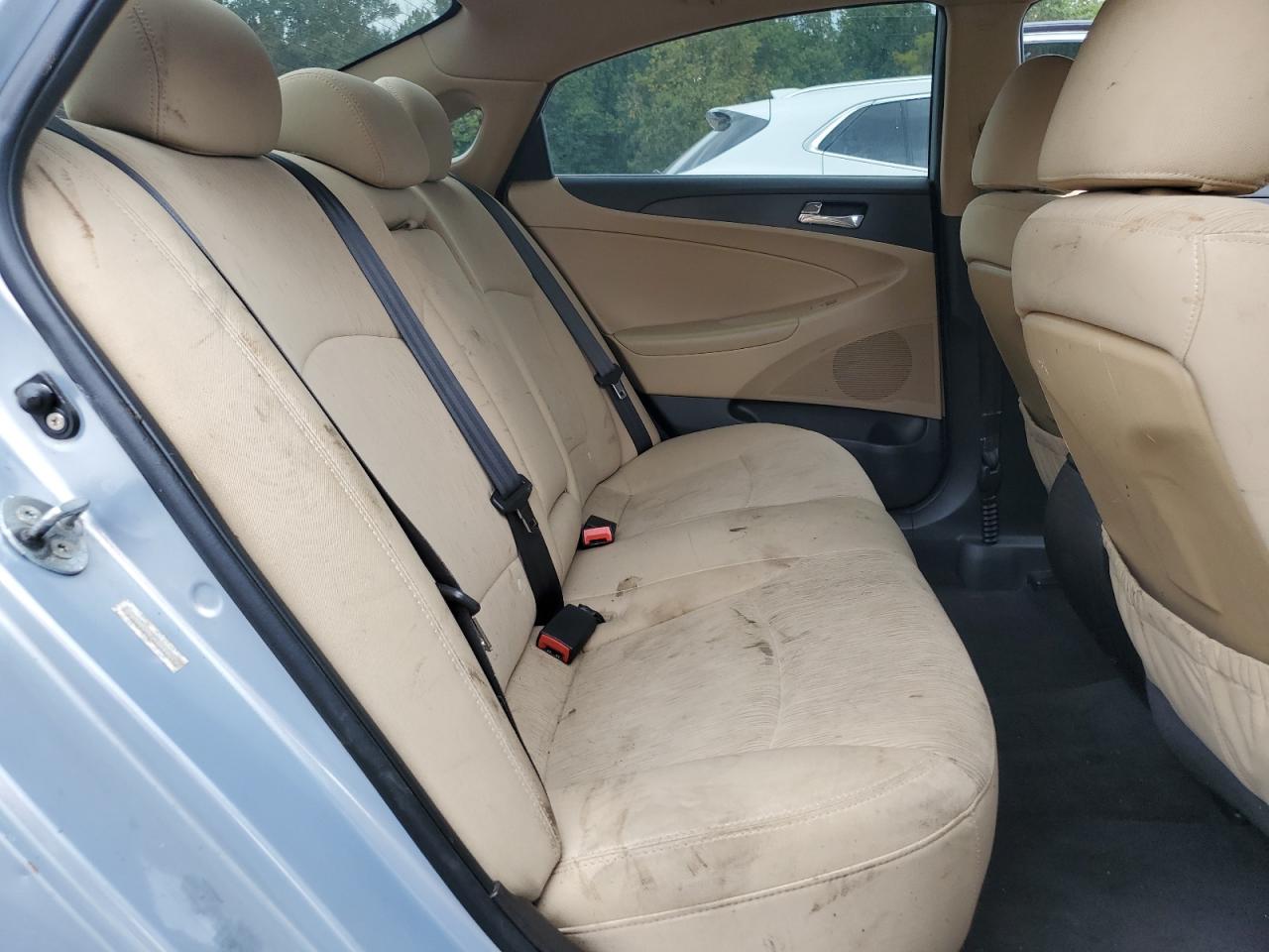 Hyundai SONATA Gls Image 12