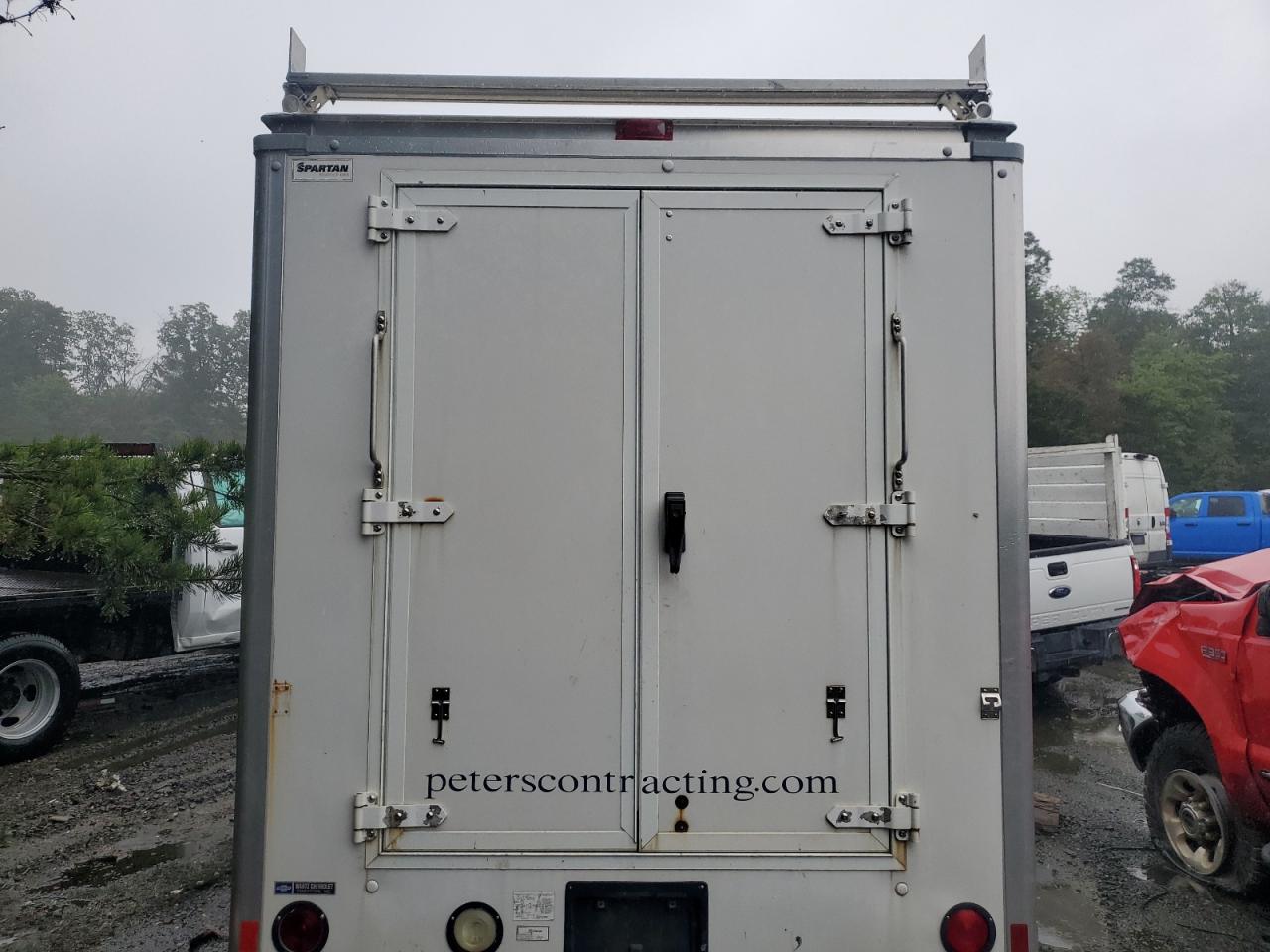 Chevrolet Express Image 12