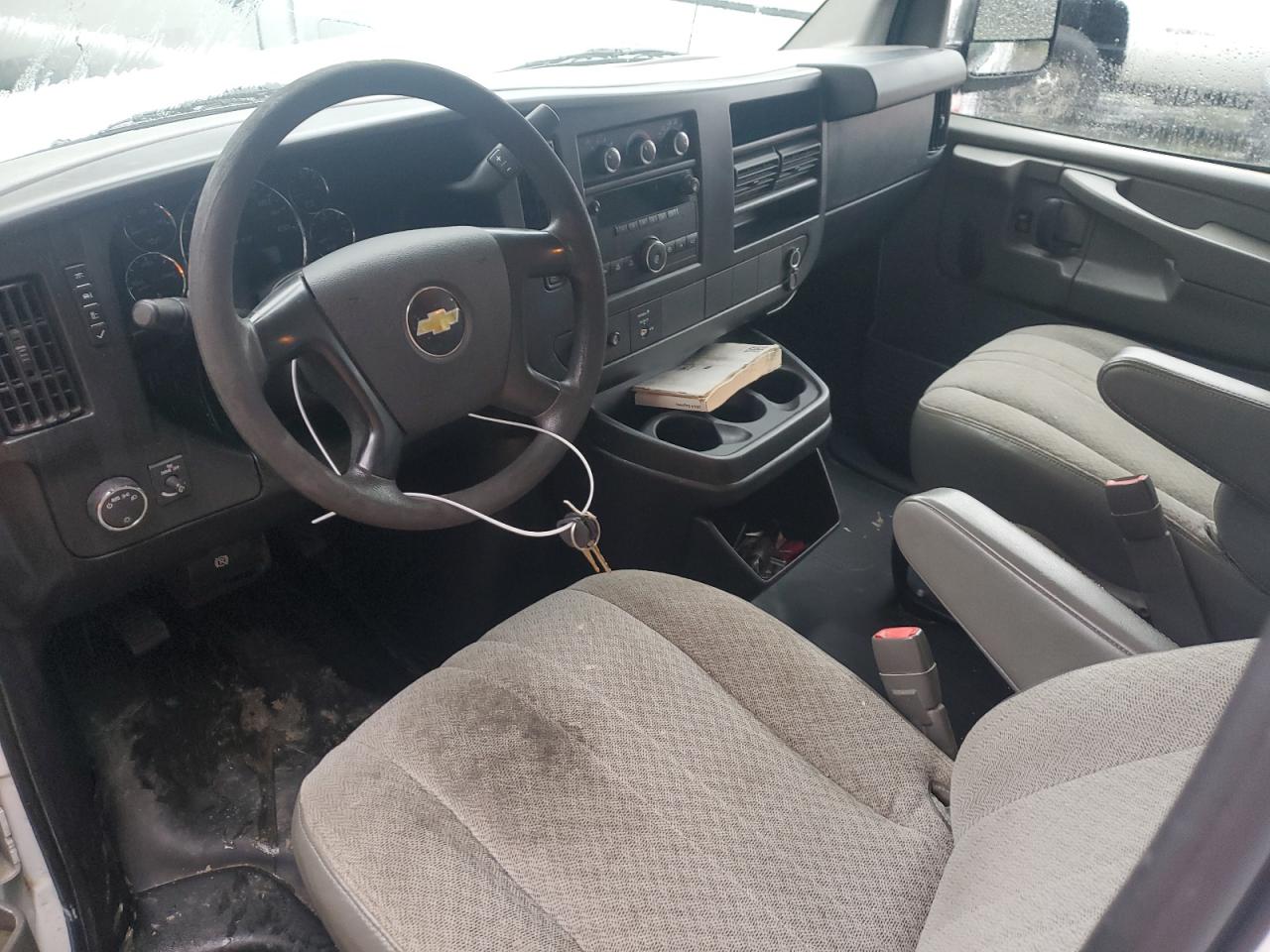 Chevrolet Express Image 4