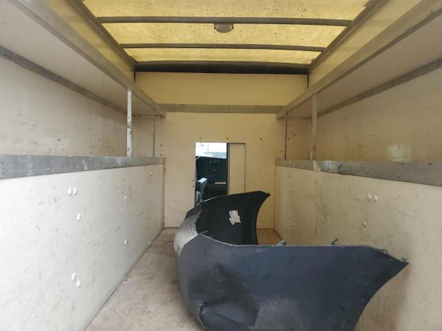 Chevrolet Express Image 2