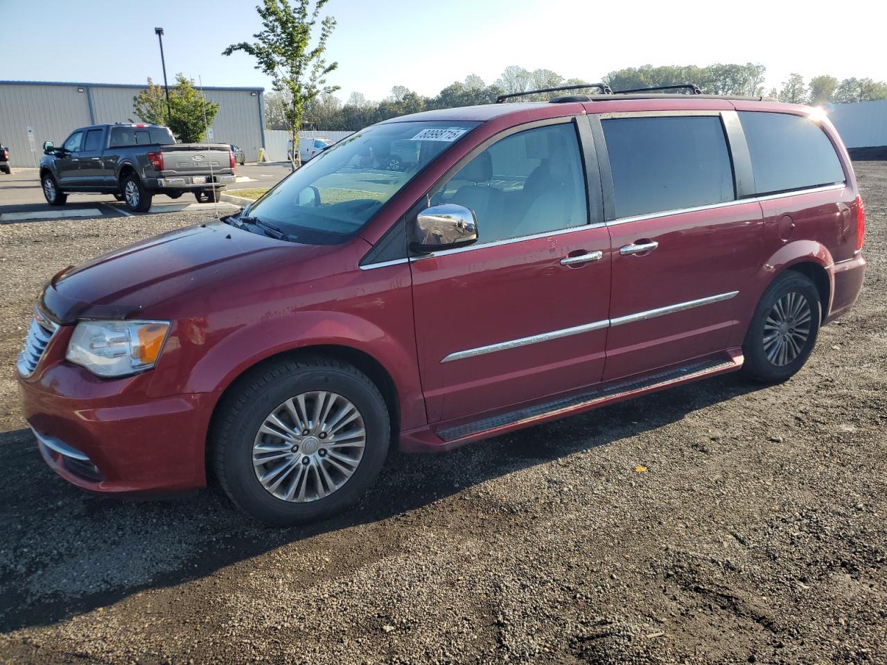 Chrysler Minivan Touring L Image 1