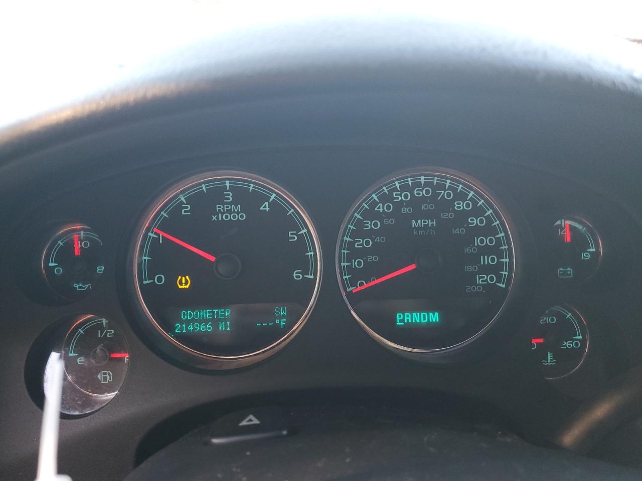 GMC Yukon Denali Image 10